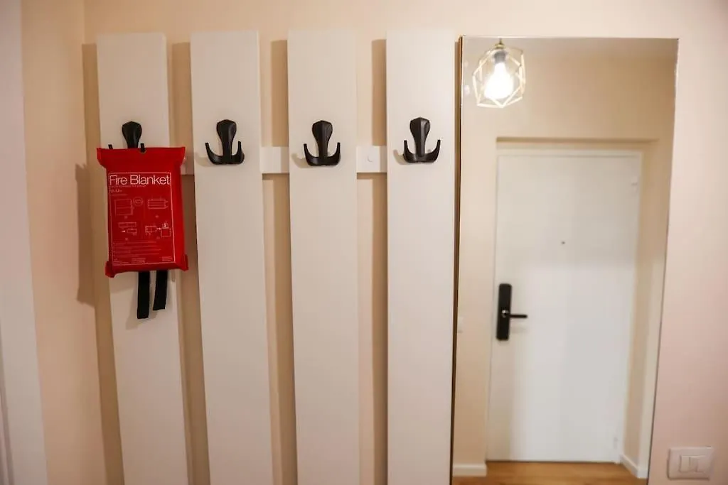 Lively Center Of Tirana Apartment