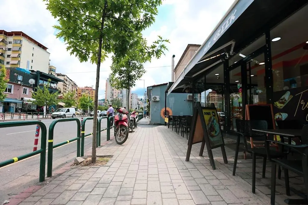 Lively Center Of Tirana Apartment