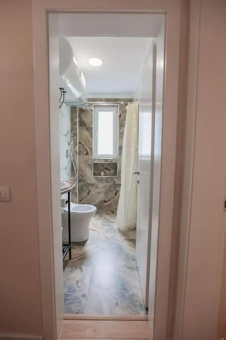 Lively Center Of Tirana Apartment