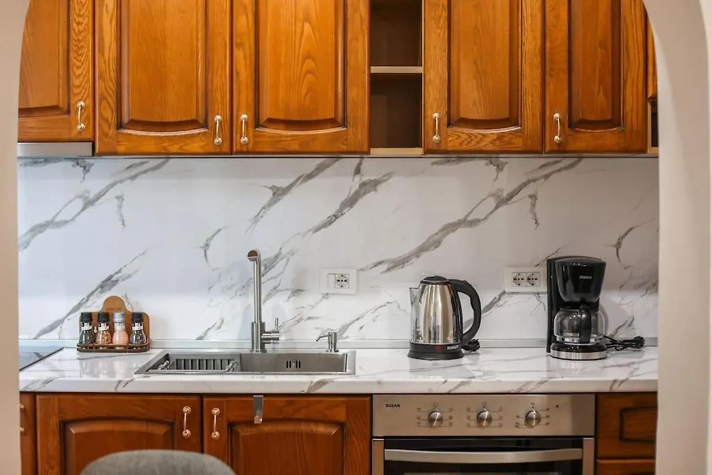Lively Center Of Tirana Apartment