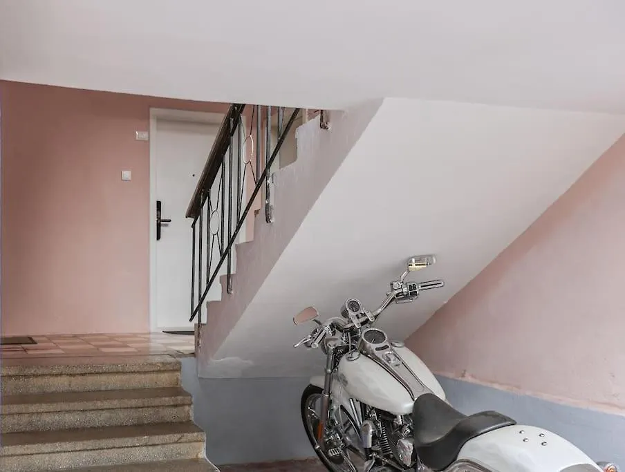 Lively Center Of Tirana Apartment