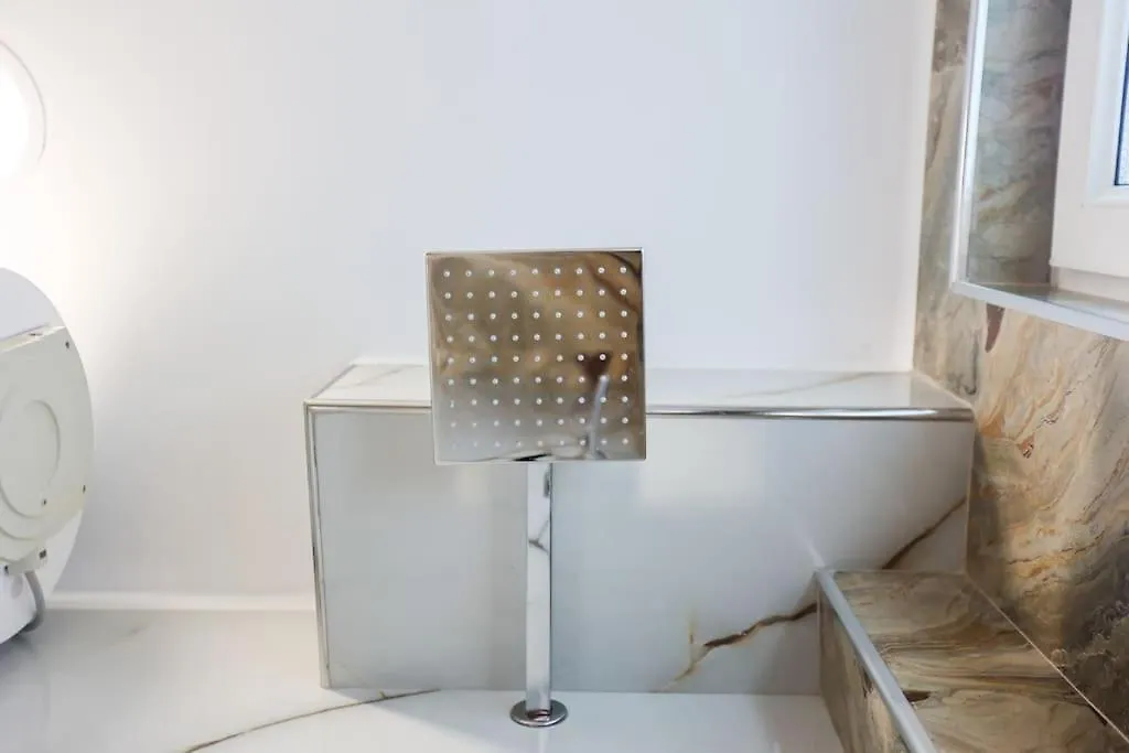 Lively Center Of Tirana Apartment